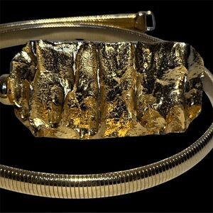 Les Bernard Signed Vintage Goldtone Thin Statement Belt